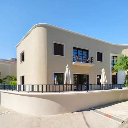 Naillac Elite Aparthotel 4*
